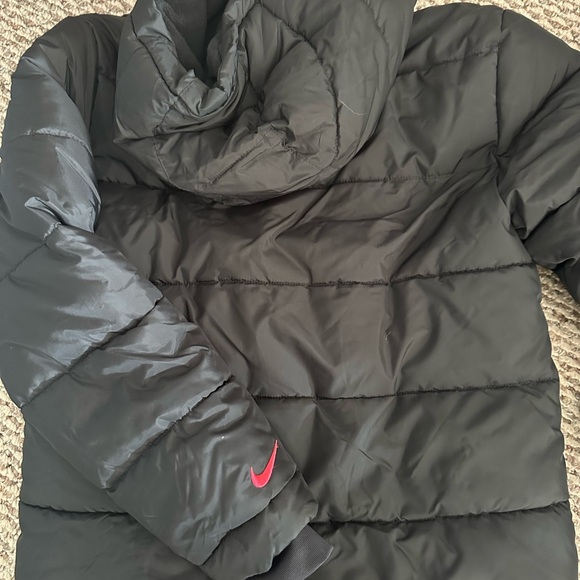 Nike black/red winter coat size youth large. Never worn. - Picture 3 of 3